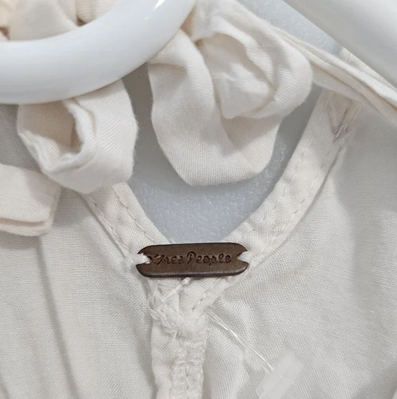 Free People Ivory Love on the run dress. Size M ptp 25 length 38 at longest. - Picture 4 of 4